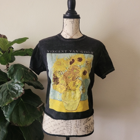 Fifth Sun Tops - 🖤Fifth Sun Van Gogh Crop Top